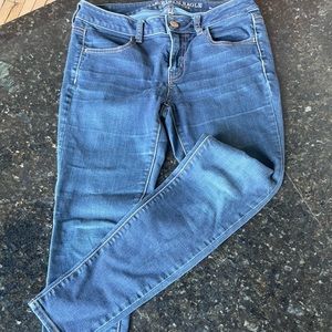 American Eagle Med/Dark Wash Skinny Jeggings Size 4 Short